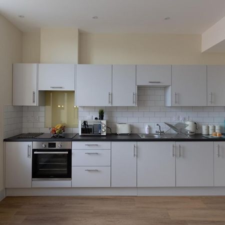 Hereford City Centre - Apartment 7, Isabella House - Modern Apartment In The Heart Of The City - Sleeps 2 Guests - Hosted By Rentmyhouse Luaran gambar
